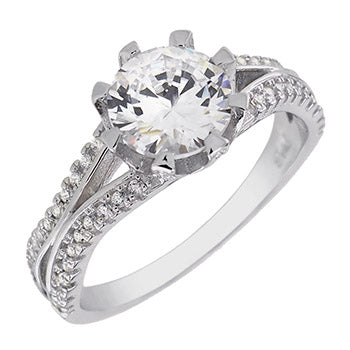 Round Cut Cubic Zirconia in Eight Claws Engagement Ring